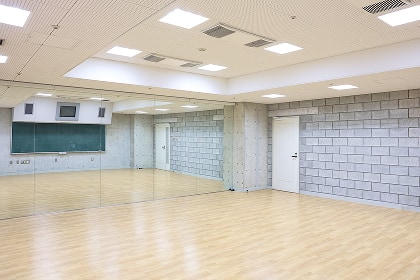 多目的スタジオ（ダンススタジオ）