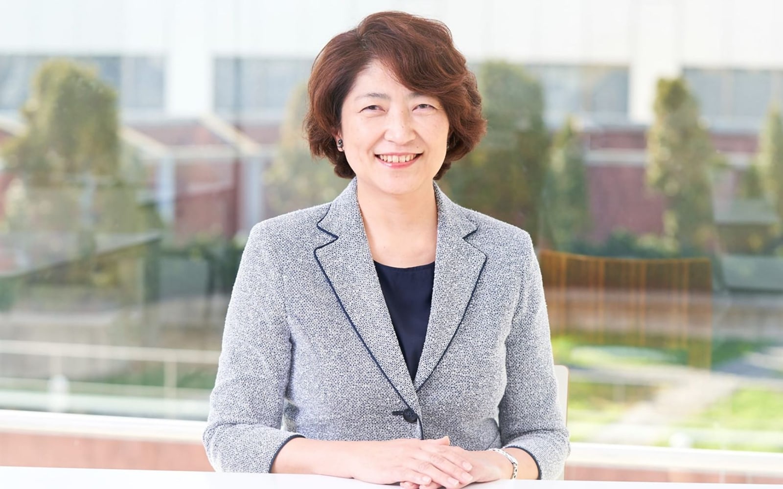 学長 白川はるひ