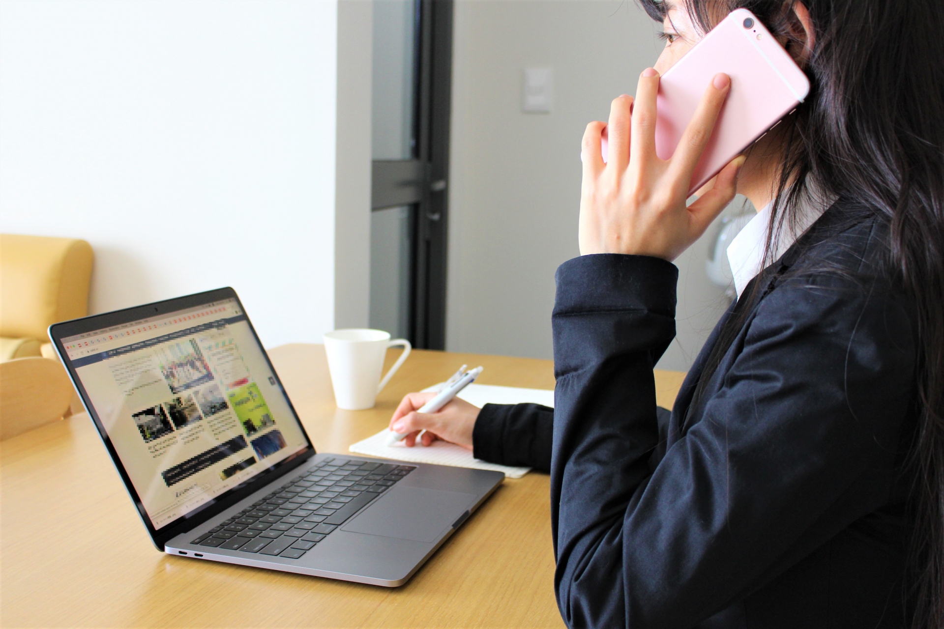 「昼休み Zoomで手軽に♪あつまれキャリアセンター就職座談会」を開催してます。