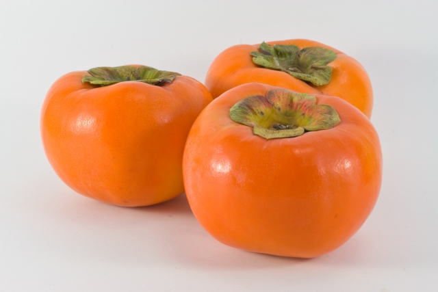 秋の味覚・柿とビタミンC