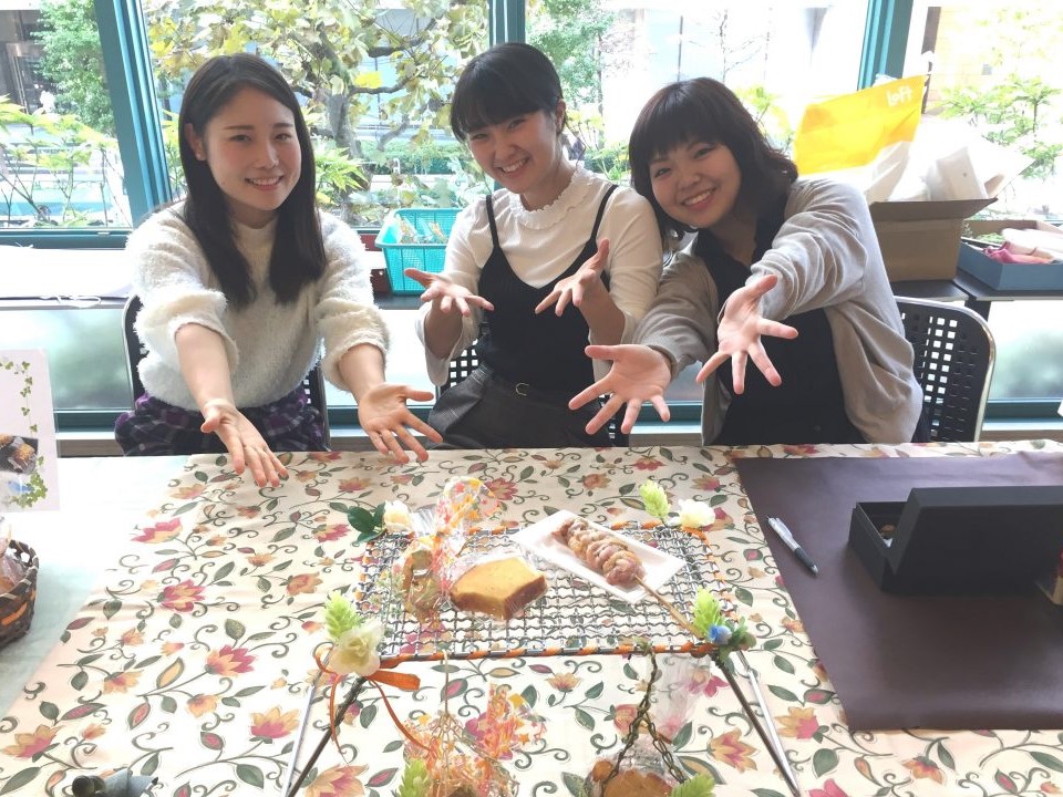 【食物栄養科】戸板祭での食育ゼミ、団体模擬店報告