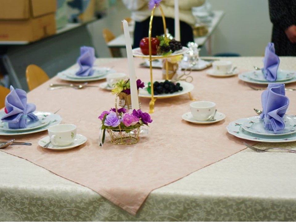 【食物栄養科】バレンタインをテーマに「テーブルコーディネート」を行いました。