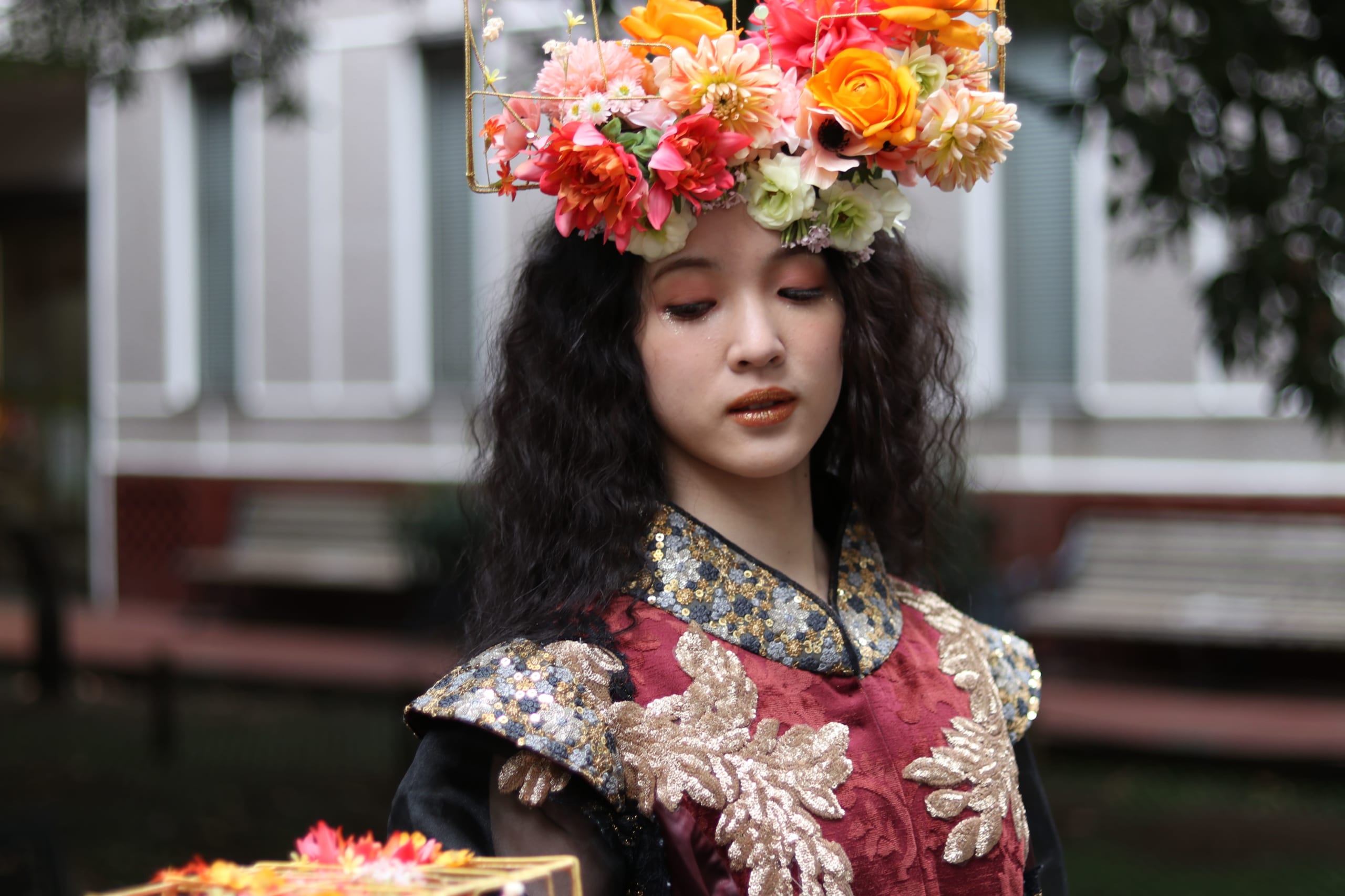 朝月真次郎教授デザインのドレスが「フラワーデザイナー　スペシャルエディション」に掲載されました。