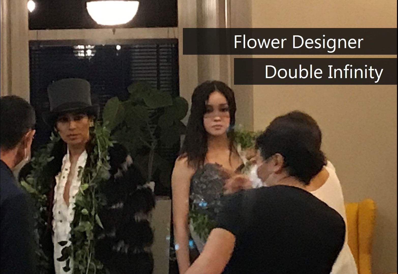 朝月真次郎名誉顧問と戸板女子短期大学学生が「フラワーデザイナー10-11号」に掲載されました。